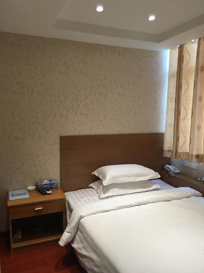 Sky Hotel Chinatown Yangon Room photo
